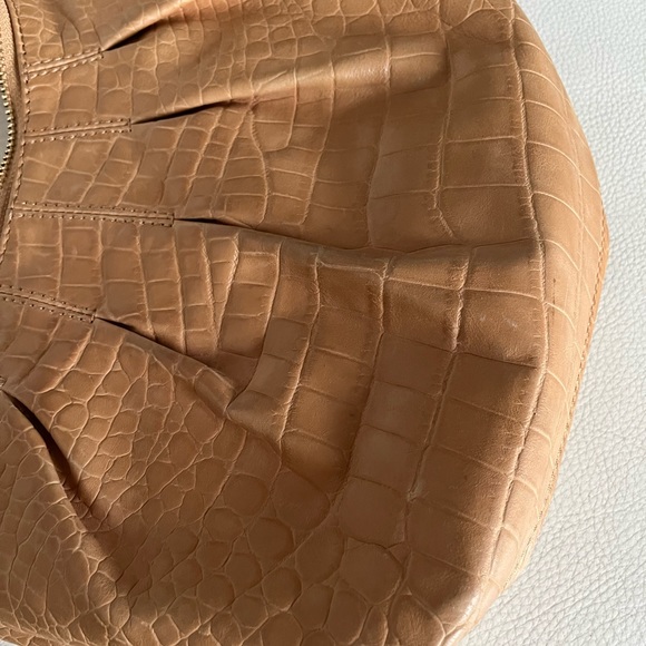 Mickael Kors crossbody tan leather and gold bag - Picture 12 of 16